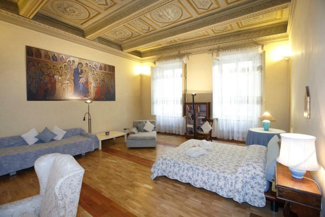Bed and Breakfast Residenza D'Epoca Montanini Сієна Екстер'єр фото
